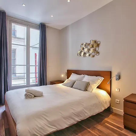 57 - Luxury Parisian Sebastopol 1 Paříž